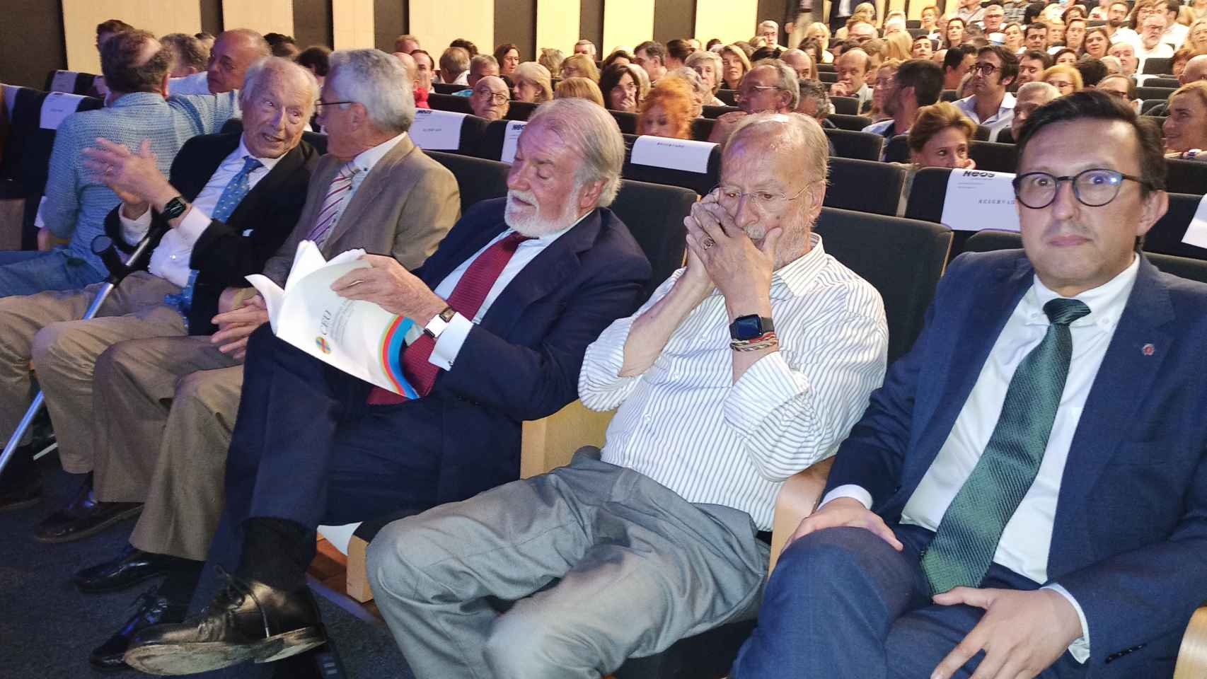 Jaime Mayor Oreja, Ortega Lara y Javier León de la Riva, hoy en la presentación de Neos en Valladolid.