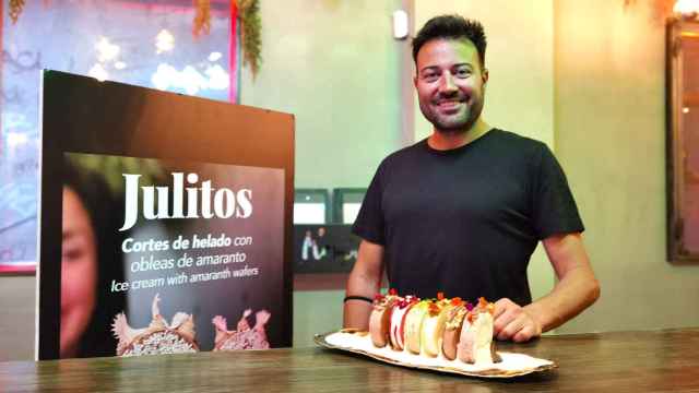 Pablo Montoro presenta los helados Julitos que ha creado este verano.