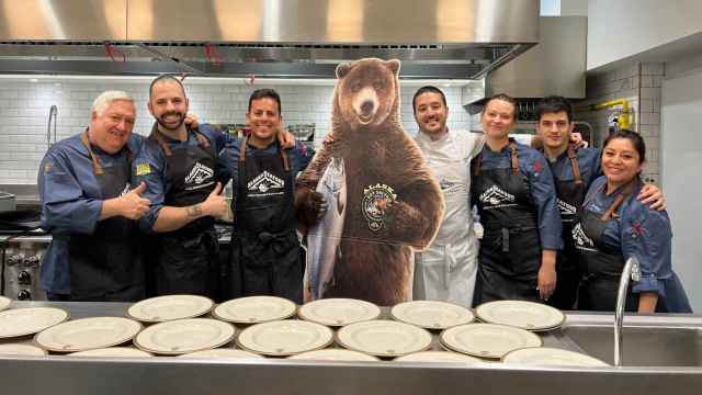Alaska Seafood celebra el Día de los Océanos con una comida a cuatro manos en Madrid