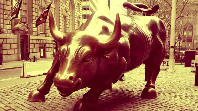 La icónica estatua del toro de Wall Street, símbolo de la zona financiera de Nueva York.