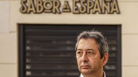 Vicente Barrera acude a Les Corts para negociar el futuro gobierno con el PP.