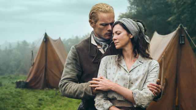 El romance de Jamie y Claire en 'Outlander', más vivo que nunca: las claves de su historia de amor en la serie