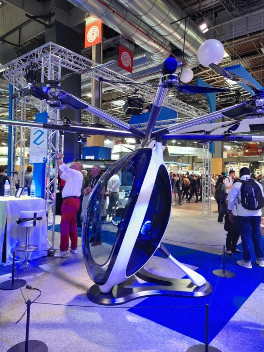 Transporte aéreo individual -patinete aéreo- de la startup francesa Zapata, uno de los reclamos en movilidad de VivaTech esta edición.