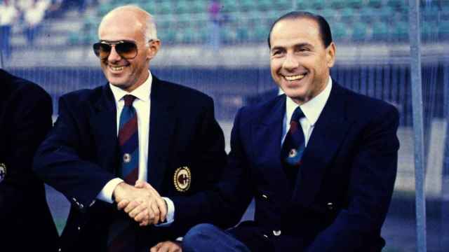 Arrigo Sacchi junto a Silvio Berlusconi, en una imagen de finales de los ochenta