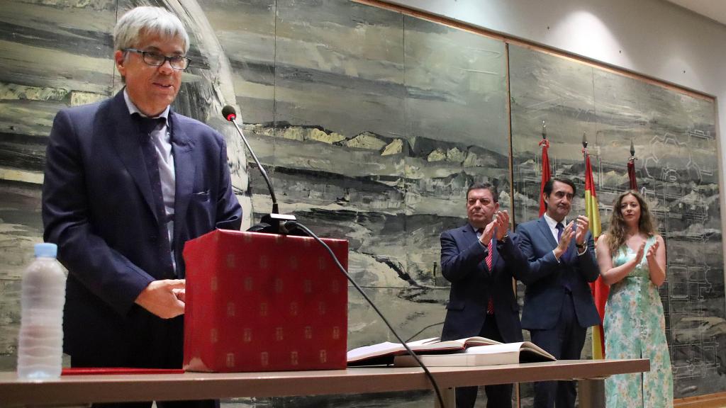 Eduardo Diego toma posesión como delegado territorial de la Junta en León, este viernes.