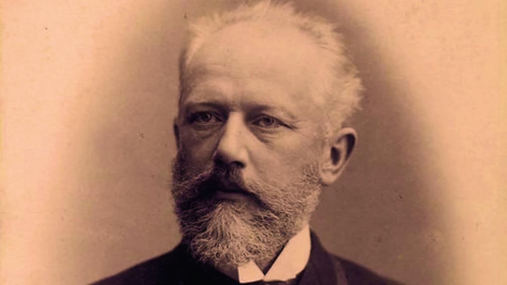 Chaikovski en 1888 / Retrato de Léopold-Émile Reutlinger.