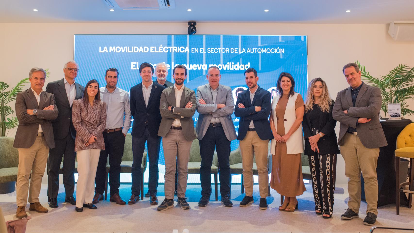 Participantes en la Jornada de Movilidad Eléctrica.