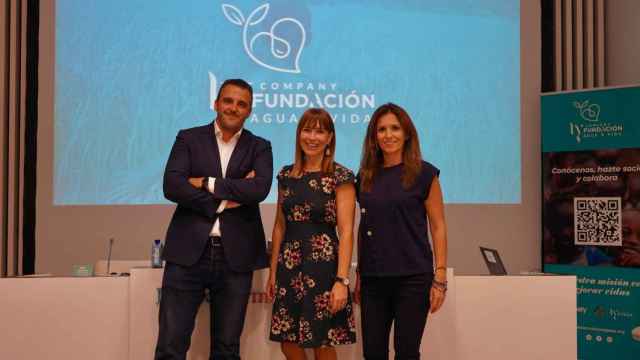 Curro Rodríguez, Ruth Sarabia y Ana Ramón en la presentación de la fundación.