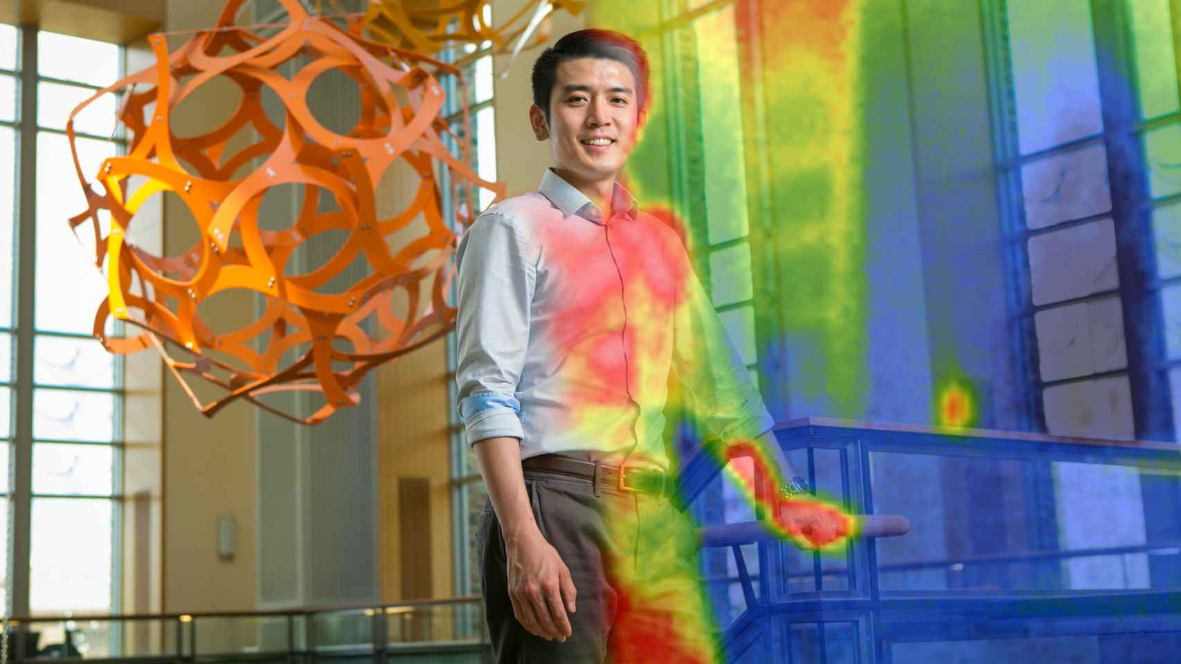 Po-Chun Shu, autor principal del estudio sobre textiles capaces de cambiar la temperatura
