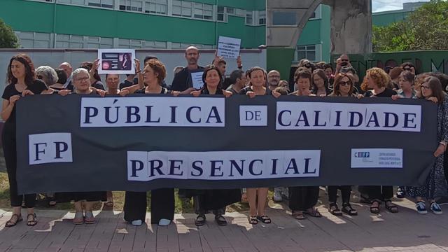 Protesta en el CIFP Ánxel Casal.