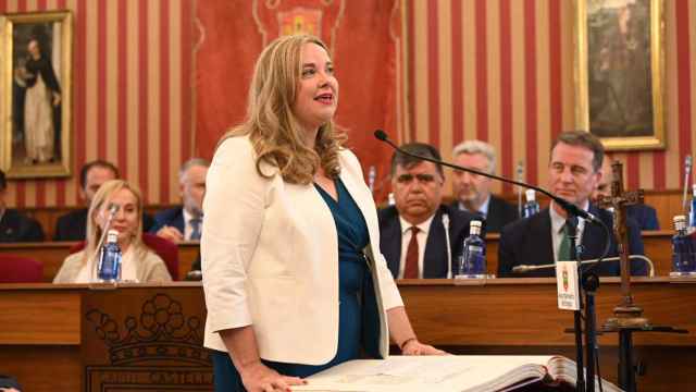 Cristina Ayala jura su cargo como alcaldesa de Burgos