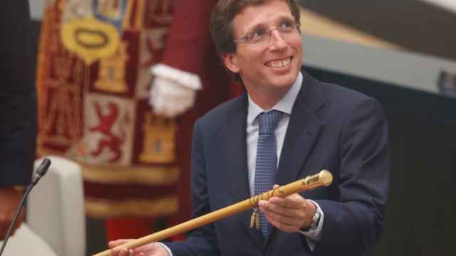 El alcalde de Madrid, José Luis Martínez-Almeida, toma el bastón de mando este sábado tras ser reelegido en el cargo.
