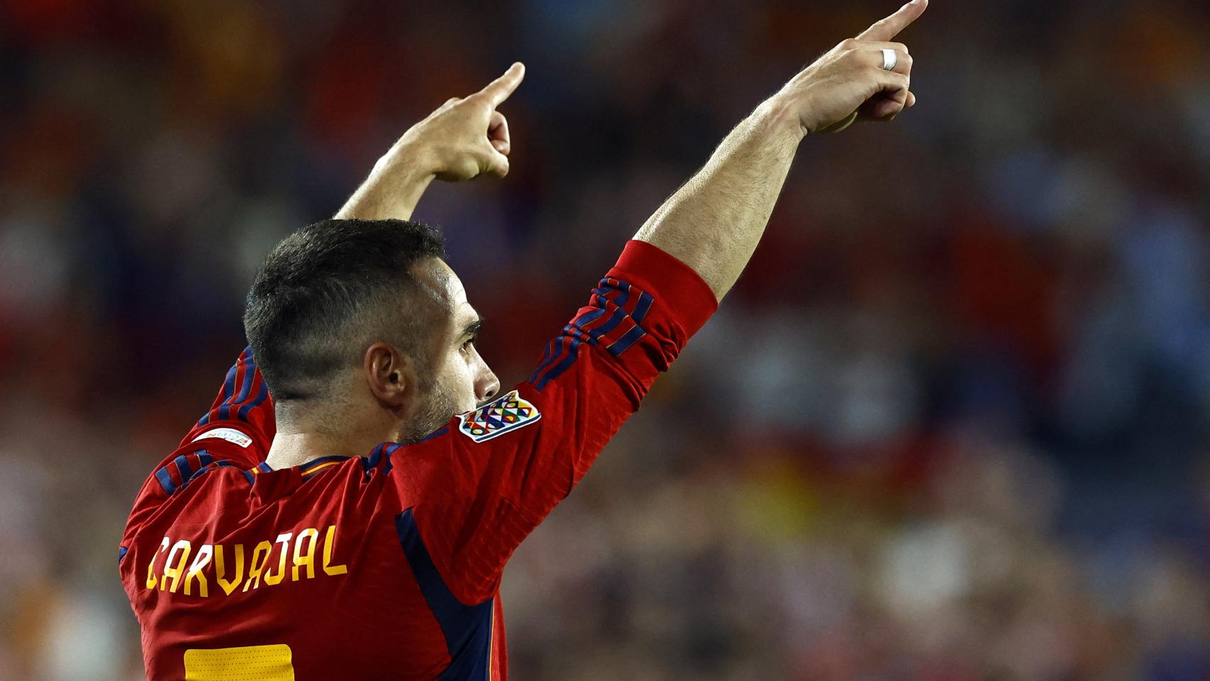 Dani Carvajal celebra la victoria.