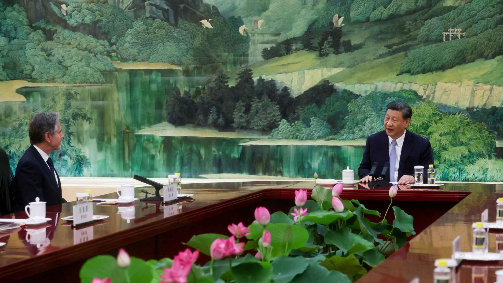 Antony Blinken y  Xi Jinping, reunidos este lunes en el Gran Salón del Pueblo de Pekín.