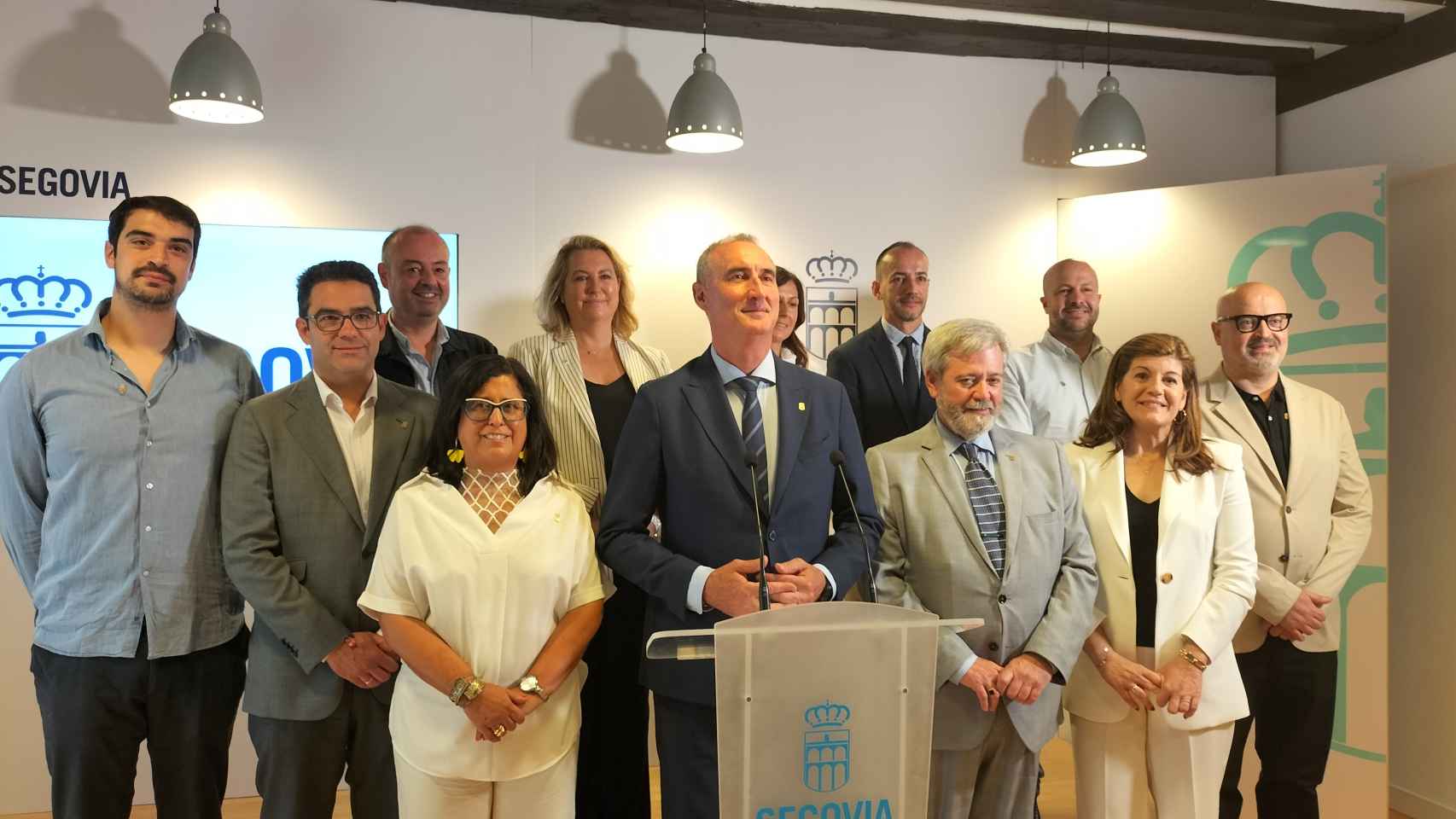 El equipo de Gobierno del Ayuntamiento de Segovia dirigido por José Mazarías.