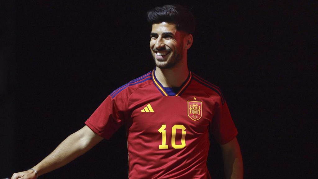 Marco Asensio, saliendo al escenario en la celebración de España de la UEFA Nations League