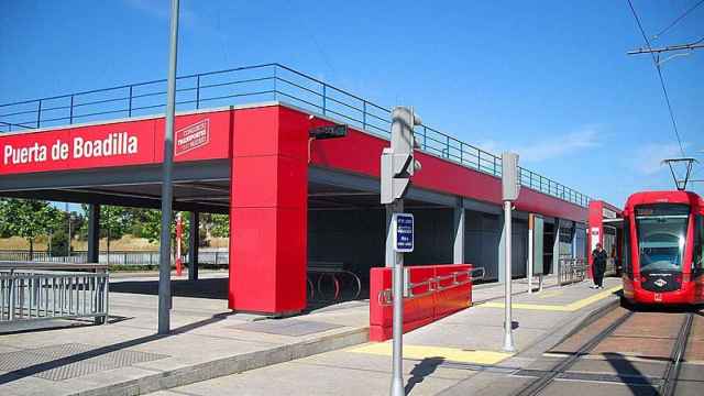 Puerta de Boadilla, una estación de la línea ML-3 del Metro Ligero Oeste .