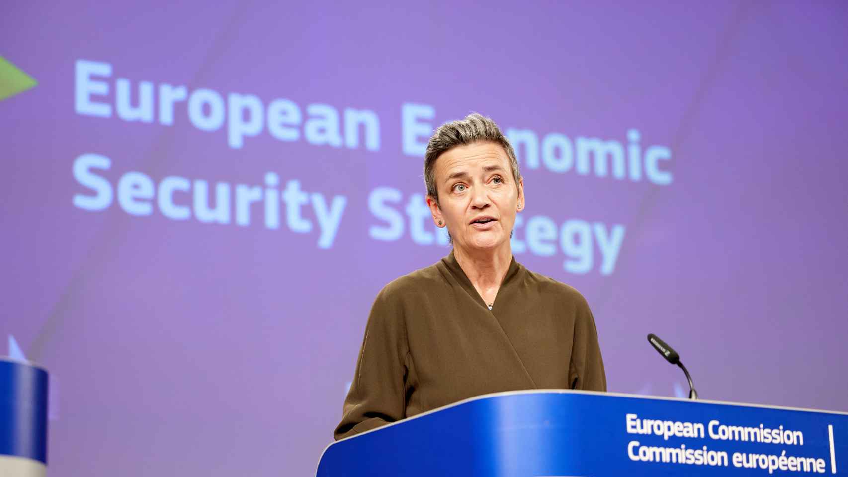 La vicepresidenta de la Comisión, Margrethe Vestager, durante la presentación este martes de la estrategia europea de seguridad económica