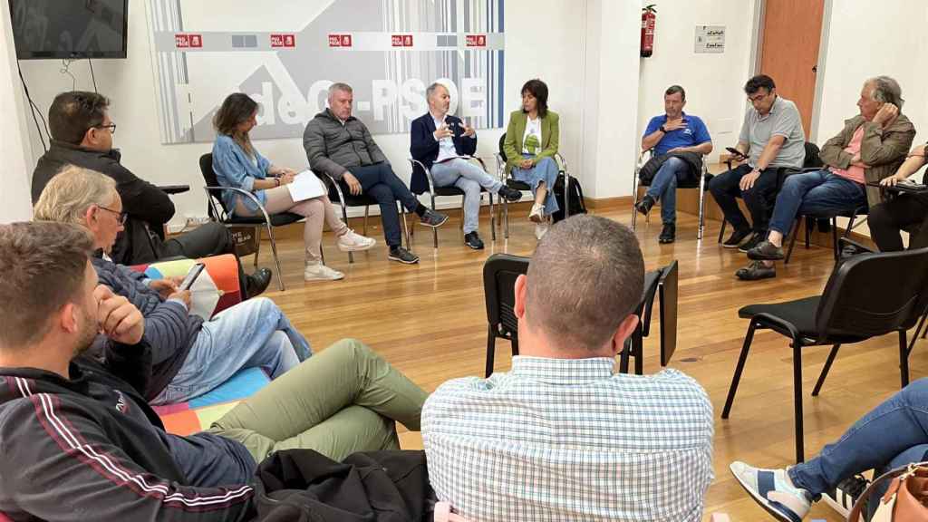 Reuniones del PSOE de Pontevedra para la designación de diputados provinciales.