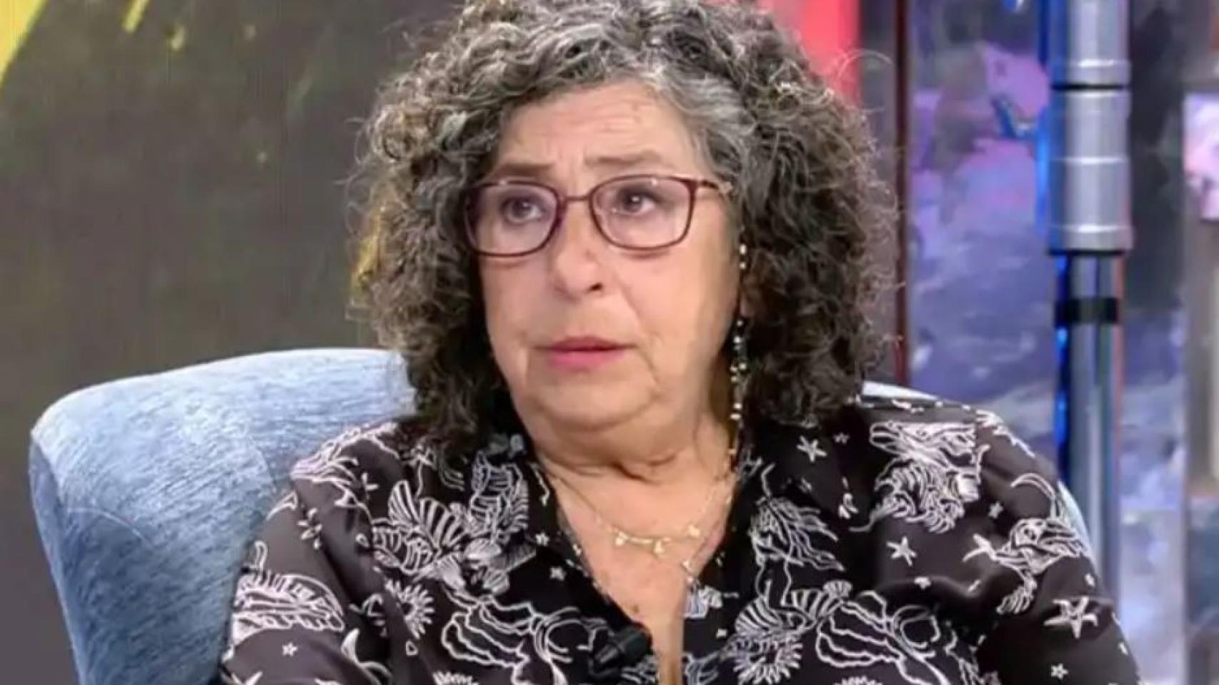 Lola Medina en un plató de Telecinco.