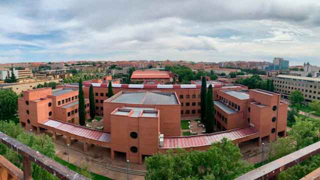 La Universidad de Salamanca comienza a instalar paneles fotovoltaicos en sus facultades