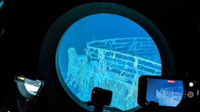 Imagen del Titanic desde el submarino OceanGate.
