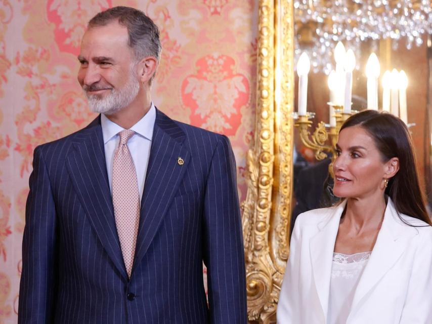 Los reyes, Felipe y Letizia, durante el acto.