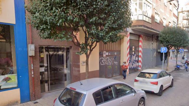 Calle Linares 21, lugar en el que se ha producido el accidente laboral