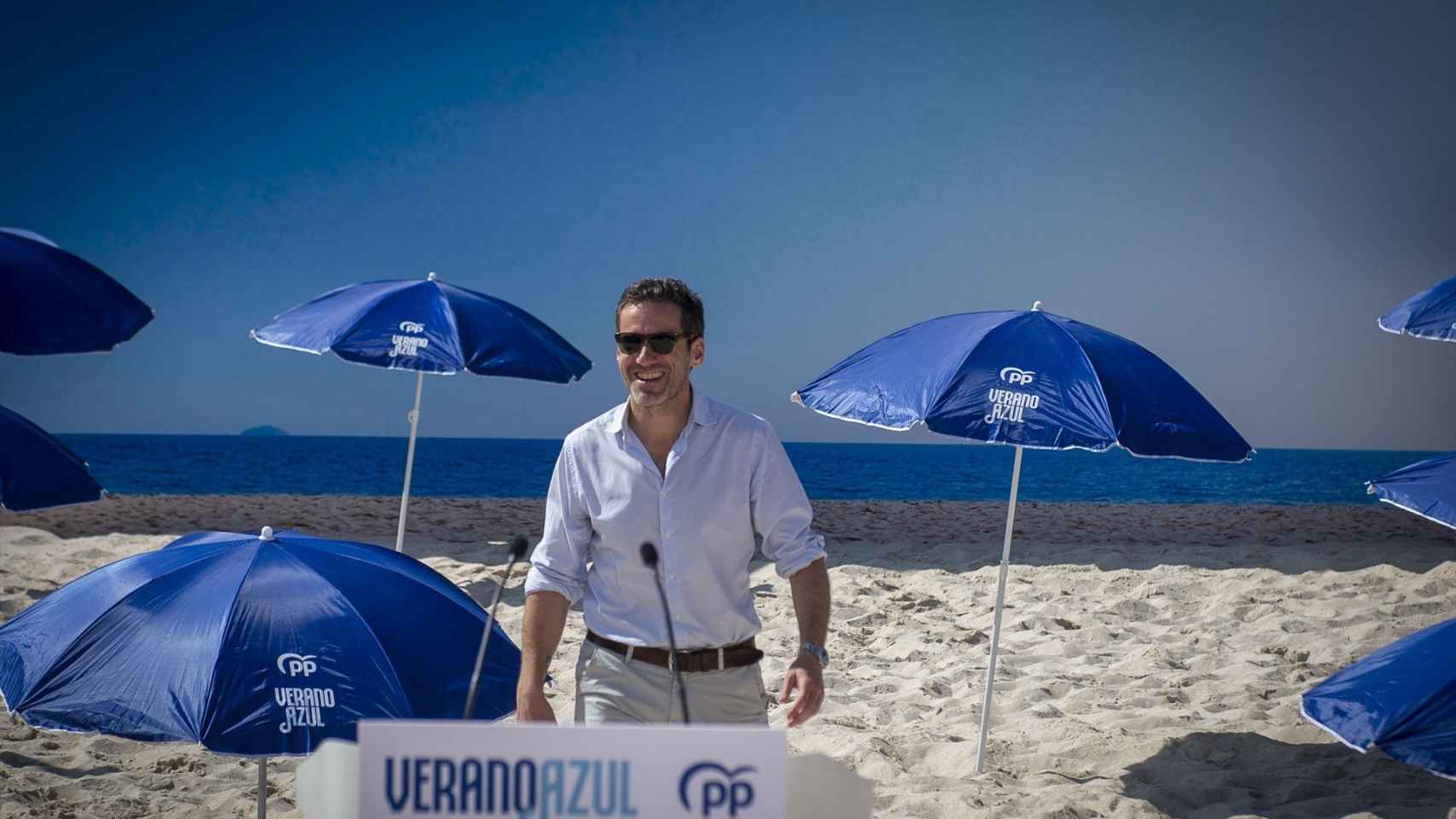 Borja Sémper, portavoz de campaña del PP, en la presentación del spot 'Verano Azul'.