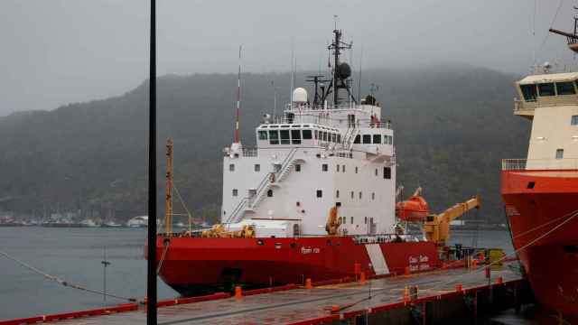 El Terry Fox, un buque guardacostas canadiense presente en la búsqueda del Titan
