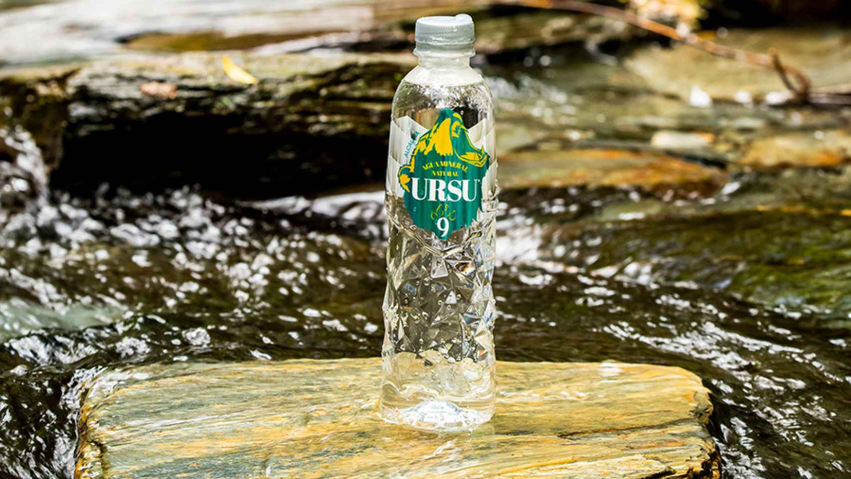 Una muestra de la botella de agua URSU.