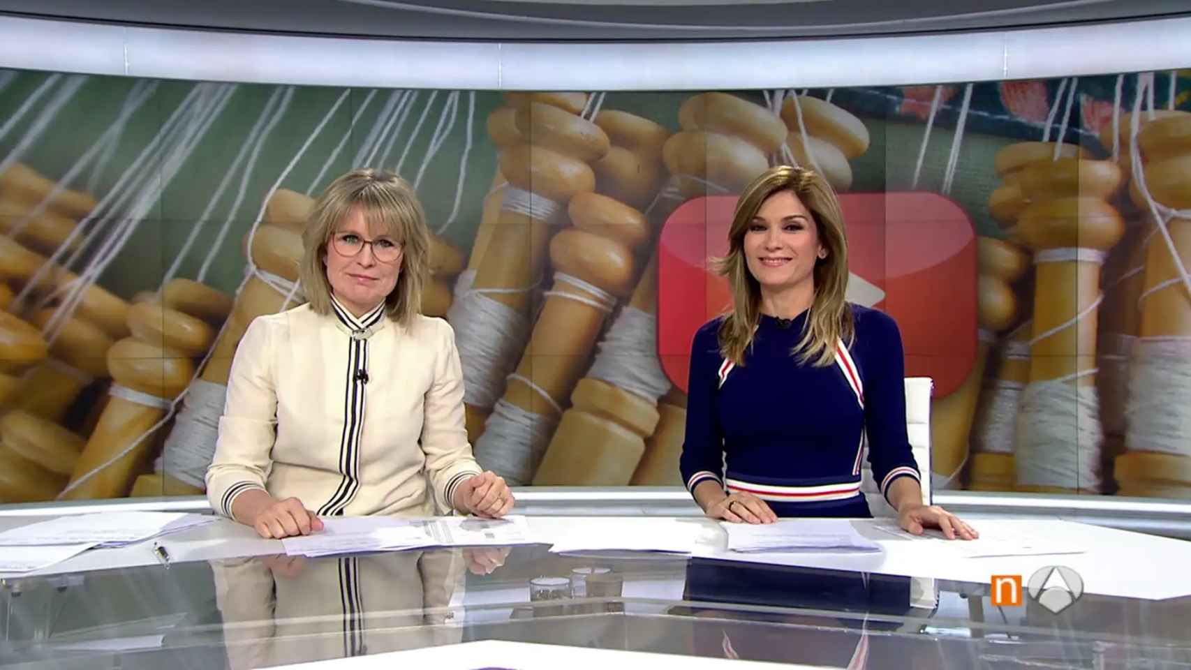 María Rey presentaba 'Antena 3 Noticias 1' con Sandra Golpe.