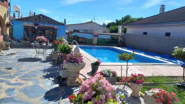 Casa a la venta con piscina en Pelabravo.