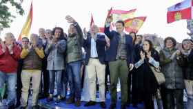 El presidente del Partido Popular, Alberto Núñez Feijóo, y su homólogo en Castilla y León, Alfonso Fernández Mañueco, clausuran el primer mitin de campaña de los ‘populares’ de la Comunidad.