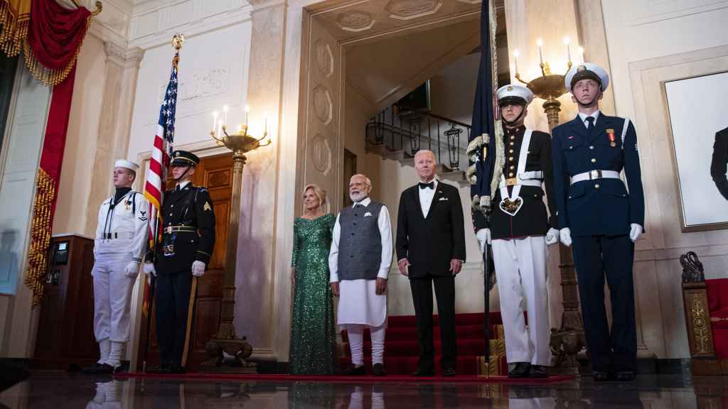 El presidente de los Estados Unidos, Joe Biden, y la primera dama, Jill Biden, reciben en la Casa Blanca al primer ministro indio, Narendra Modi.