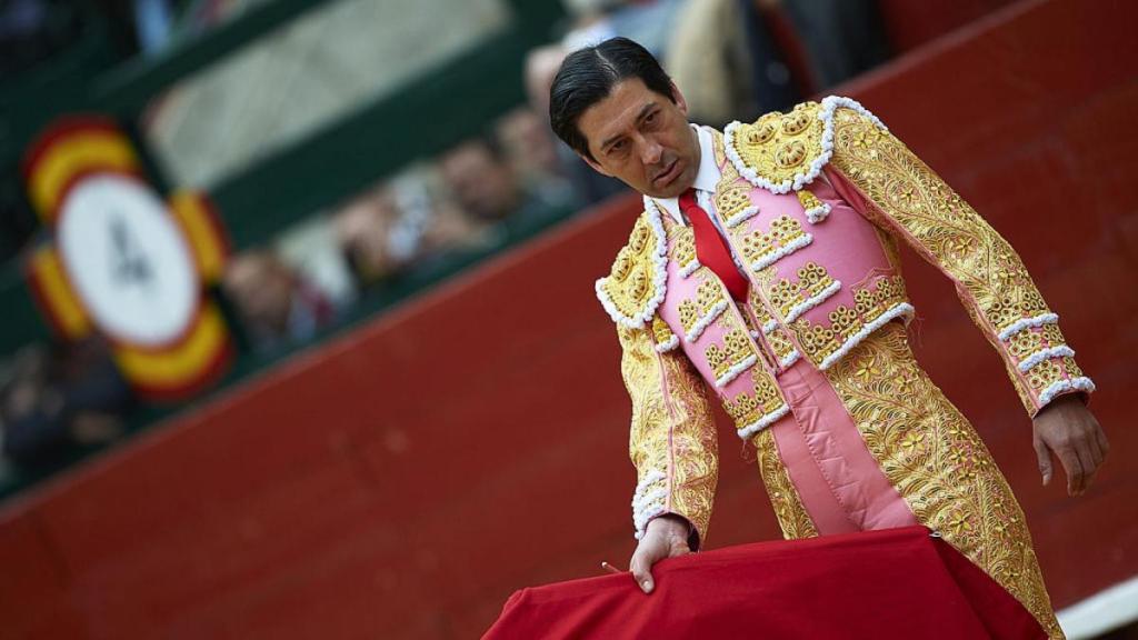 Vicente Barrera vestido de torero