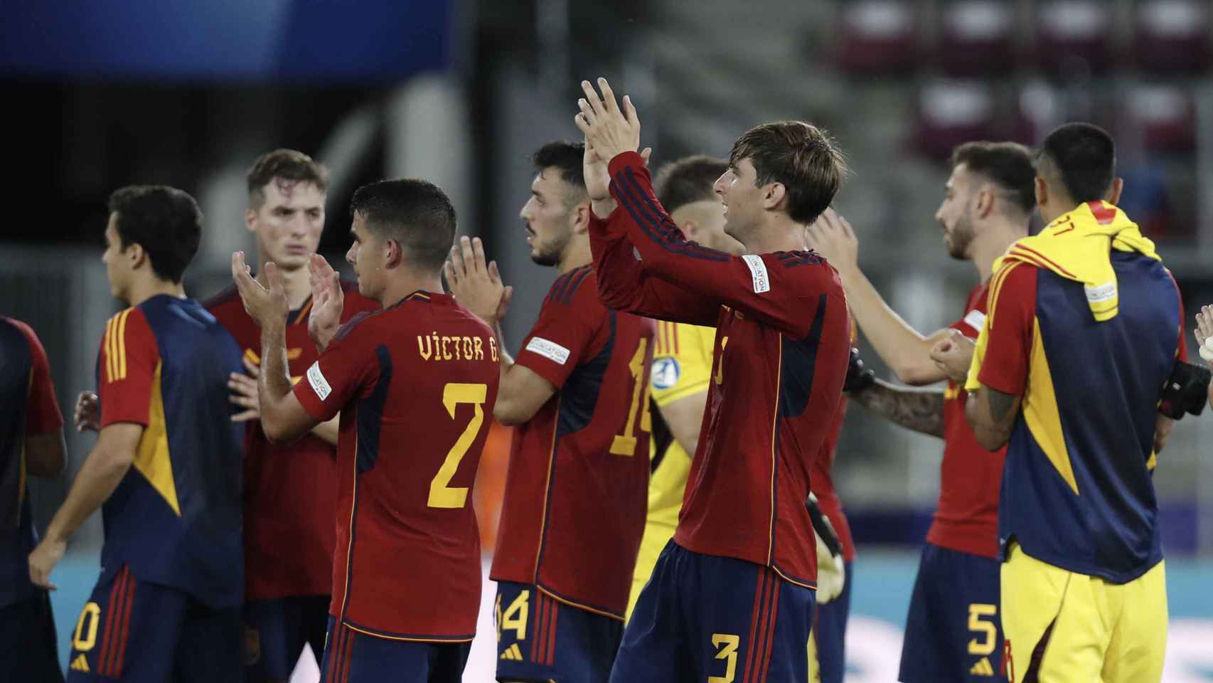 Los jugadores de España celebran su victoria frente a Croacia