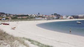 Playa de Castro en Ribeira (A Coruña).