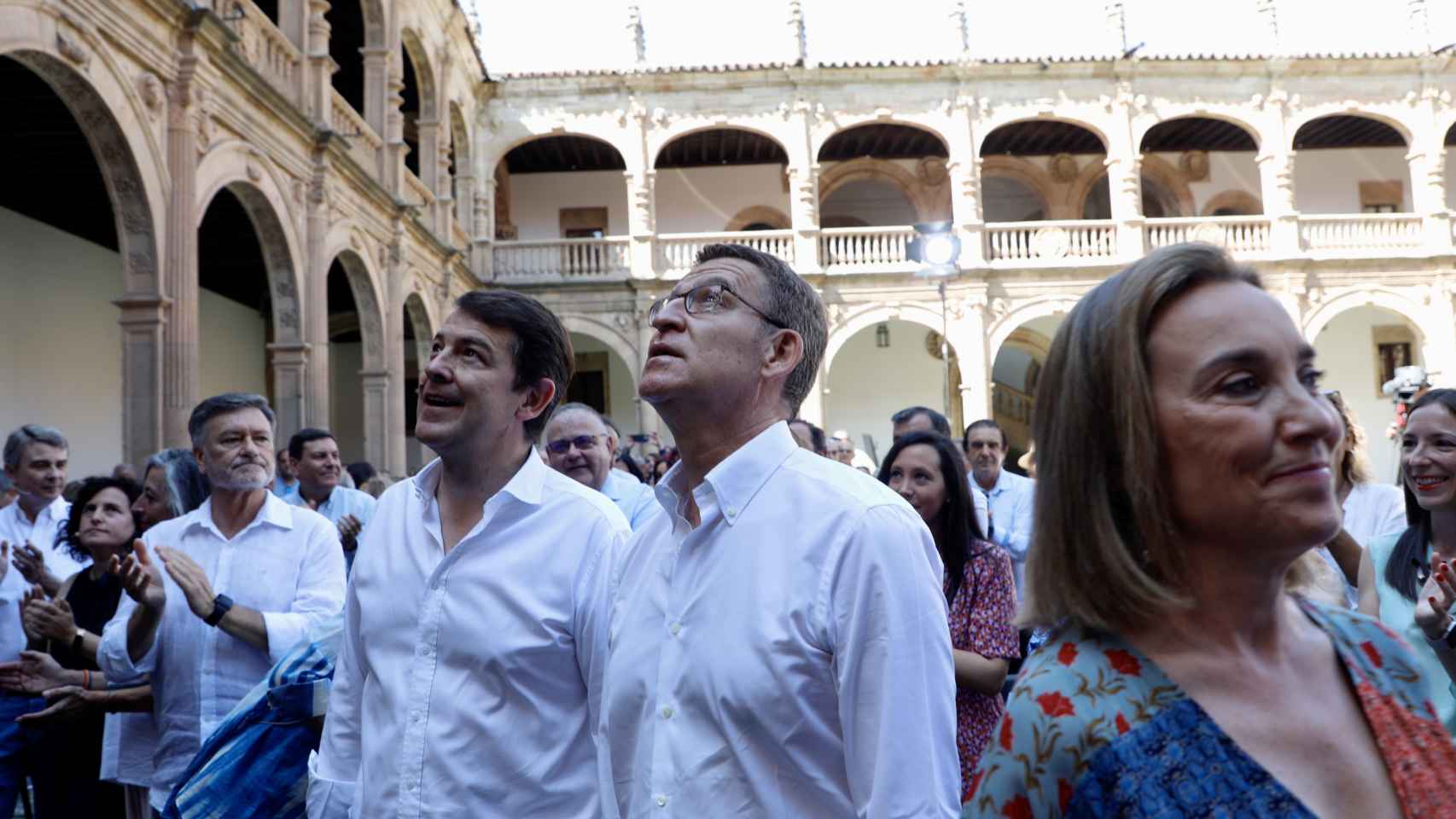 El presidente del Partido Popular, Alberto Núñez Feijóo, clausura un acto sectorial sobre familia y políticas sociales en Salamanca