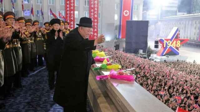 Kim Jong-Un en las marchas multitudinarias por el aniversario de al Guerra de Corea.
