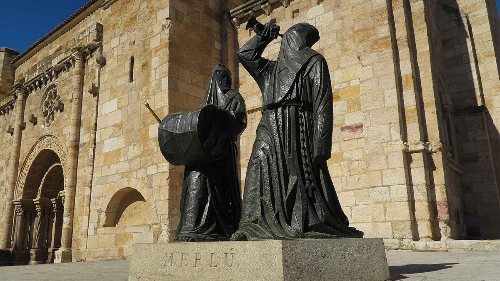 Estatua del Merlú en Zamora