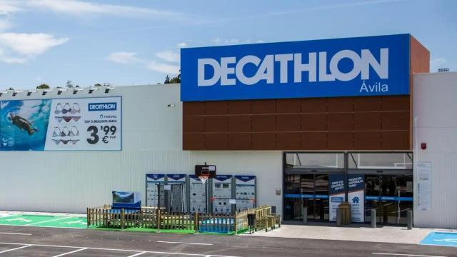 Fachada Decathlon.