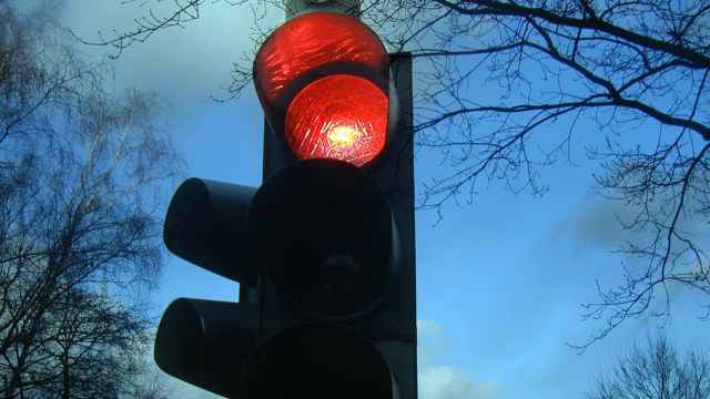 Imagen de archivo de un semáforo en rojo.