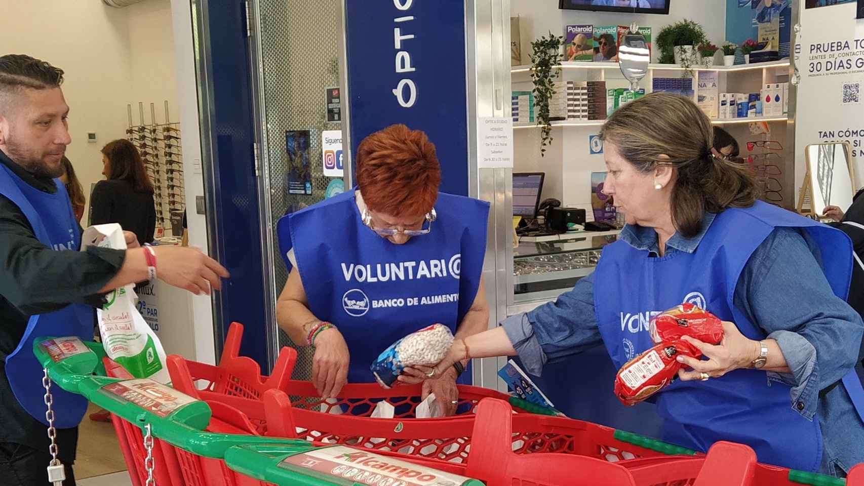 Voluntarios del Banco de Alimentos de Vigo.