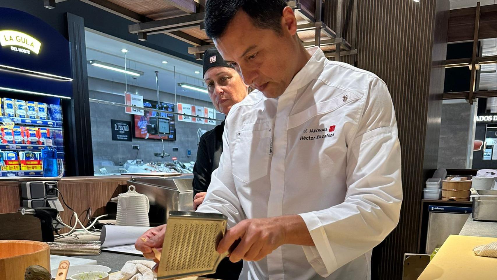 El chef Héctor Escalona en Le Japonais.
