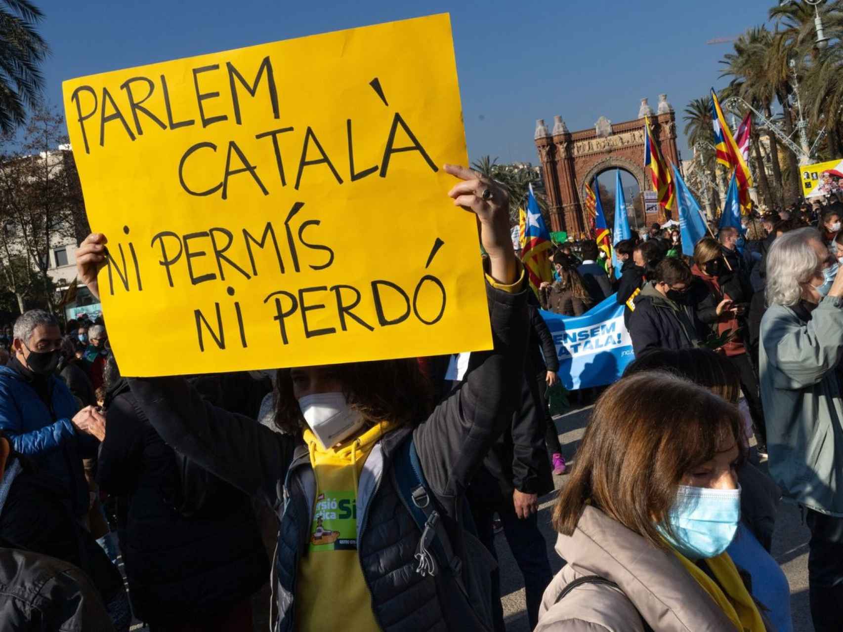 Manifestación en defensa de la enseñanza monolingüe en catalán.