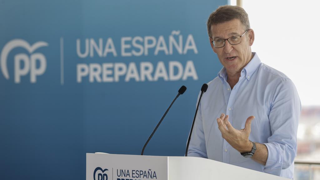 Alberto Núñez Feijóo, durante un mitin en Valencia.