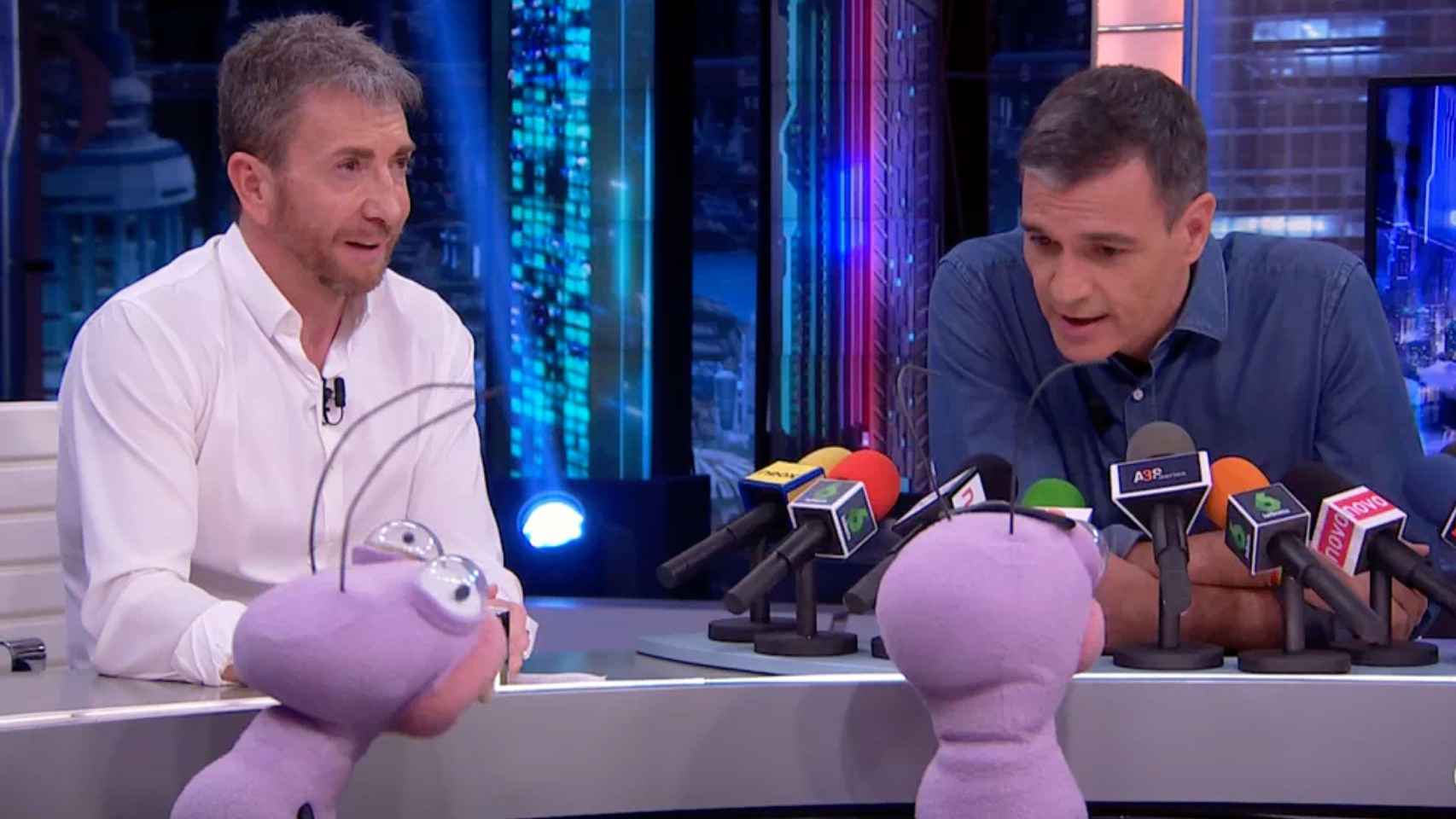 Pablo Motos y el presidente Pedro Sánchez, este martes en 'El Hormiguero' de Antena 3.