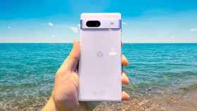 Google Pixel en la playa