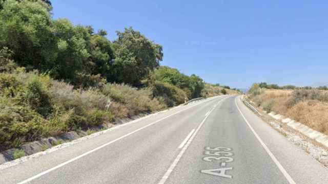 Imagen de un tramo de la carretera A-355 de Coín.